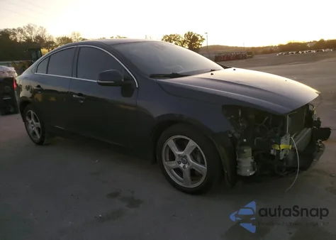 2013 Volvo S60 T5 из США, поврежденный, VIN YV1612FS7D2200843